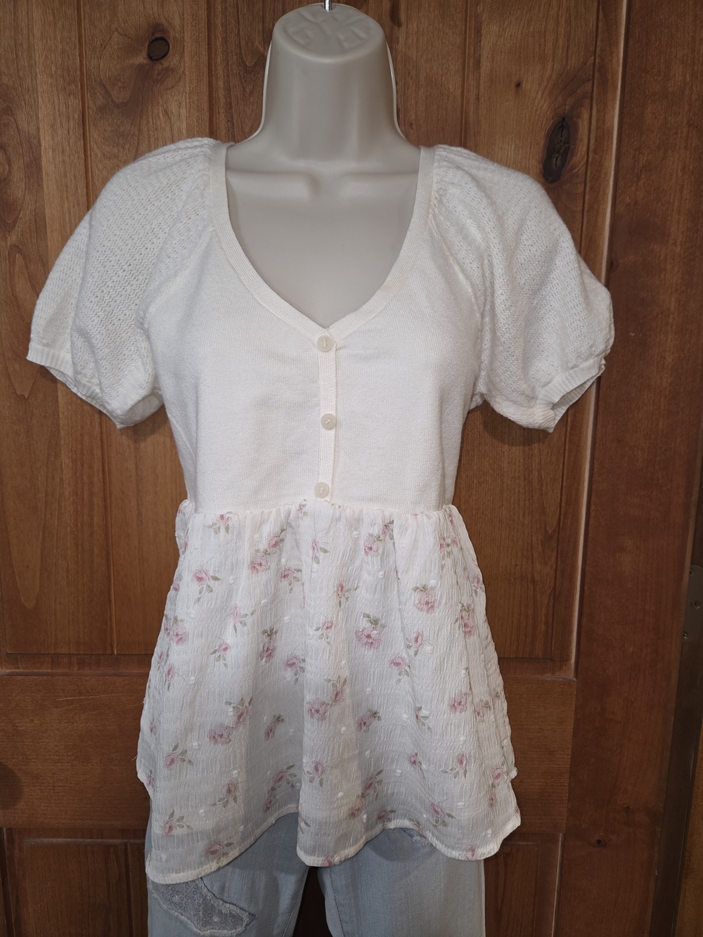 Women's Cream Floral Peplum Button-Front‎ Blouse